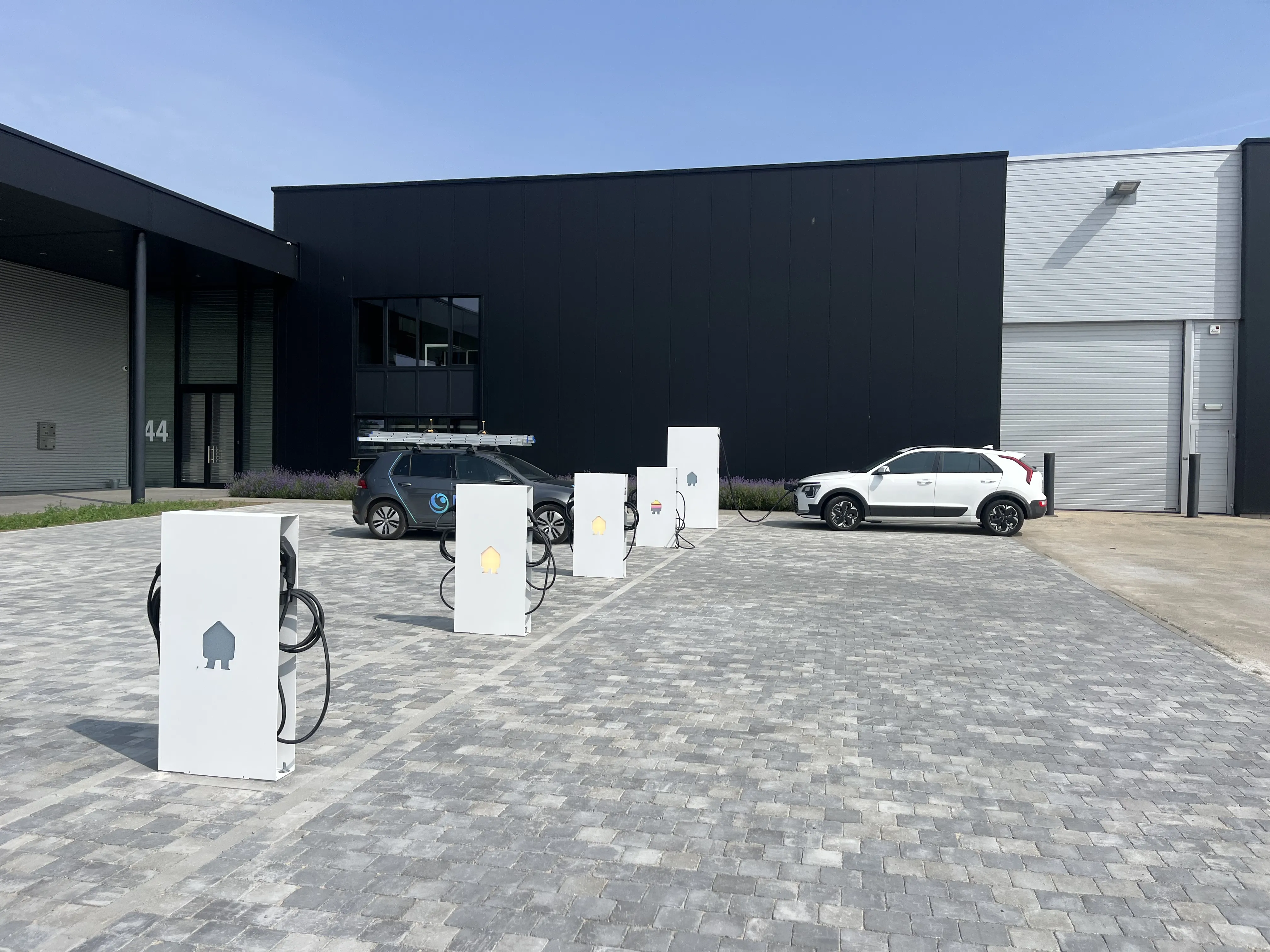 Borne de recharge installée par Noveway